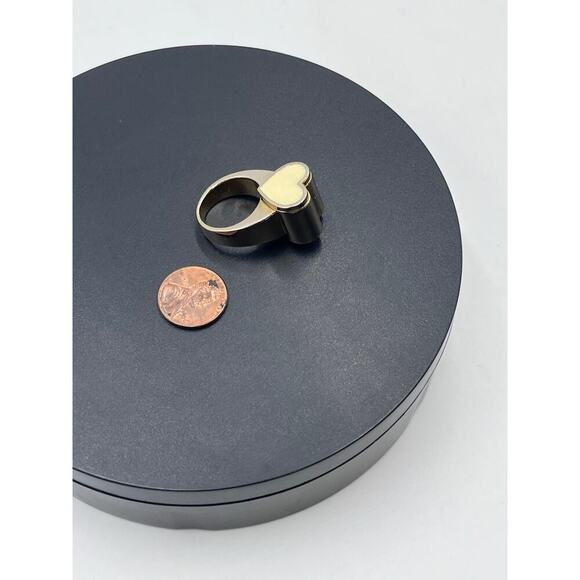 Juicy Couture RARE Vintage Enamel‎ Heart Compartment Gold Tone Ring Sz 7 - Picture 3 of 9